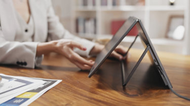 acer-monitor-PD3-foldable-design